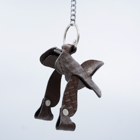 SHOWMAN LLAVERO DE SILLA DE MONTAR EN CUERO MARRON