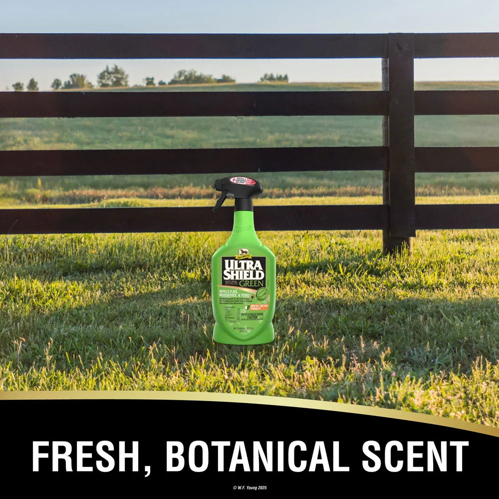 Pastizal con cerca de madera, UltraShield Green deja un aroma botánico fresco en el pelaje